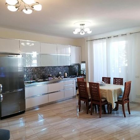 Holiday Center Apartment Shkodër Eksteriør bilde